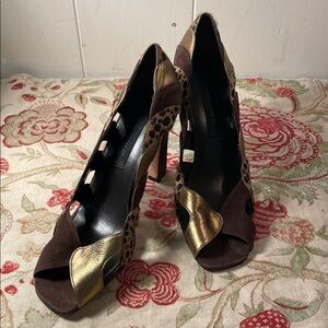 Steven Madden Leopard Print Animal Hair Scolloped Leather Peep Toe Heels Gold